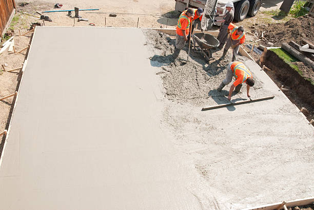 Best Concrete Resurfacing Services  in Libertyvle, IL